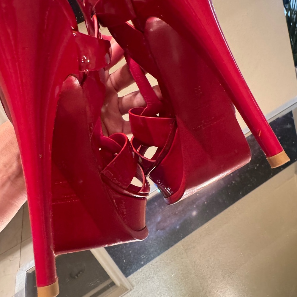 YSL Tribute Platform Patent leather Heels - Picture 7 of 12